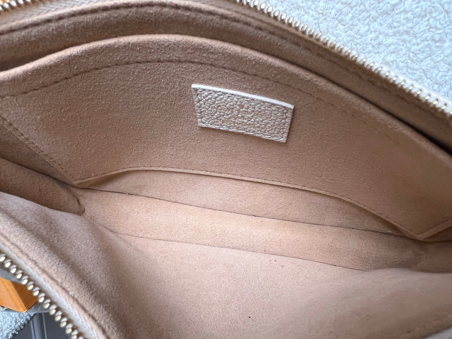 Louis Vuitton Multi Pochette Accessoires Creme Empreinte (RRP £2140)
