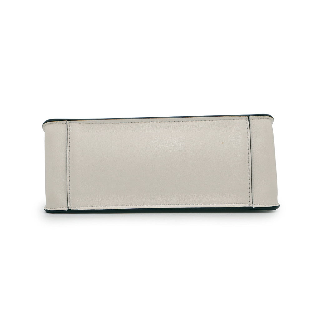 FENDI ?Flip White8BT306 Leather Size Small