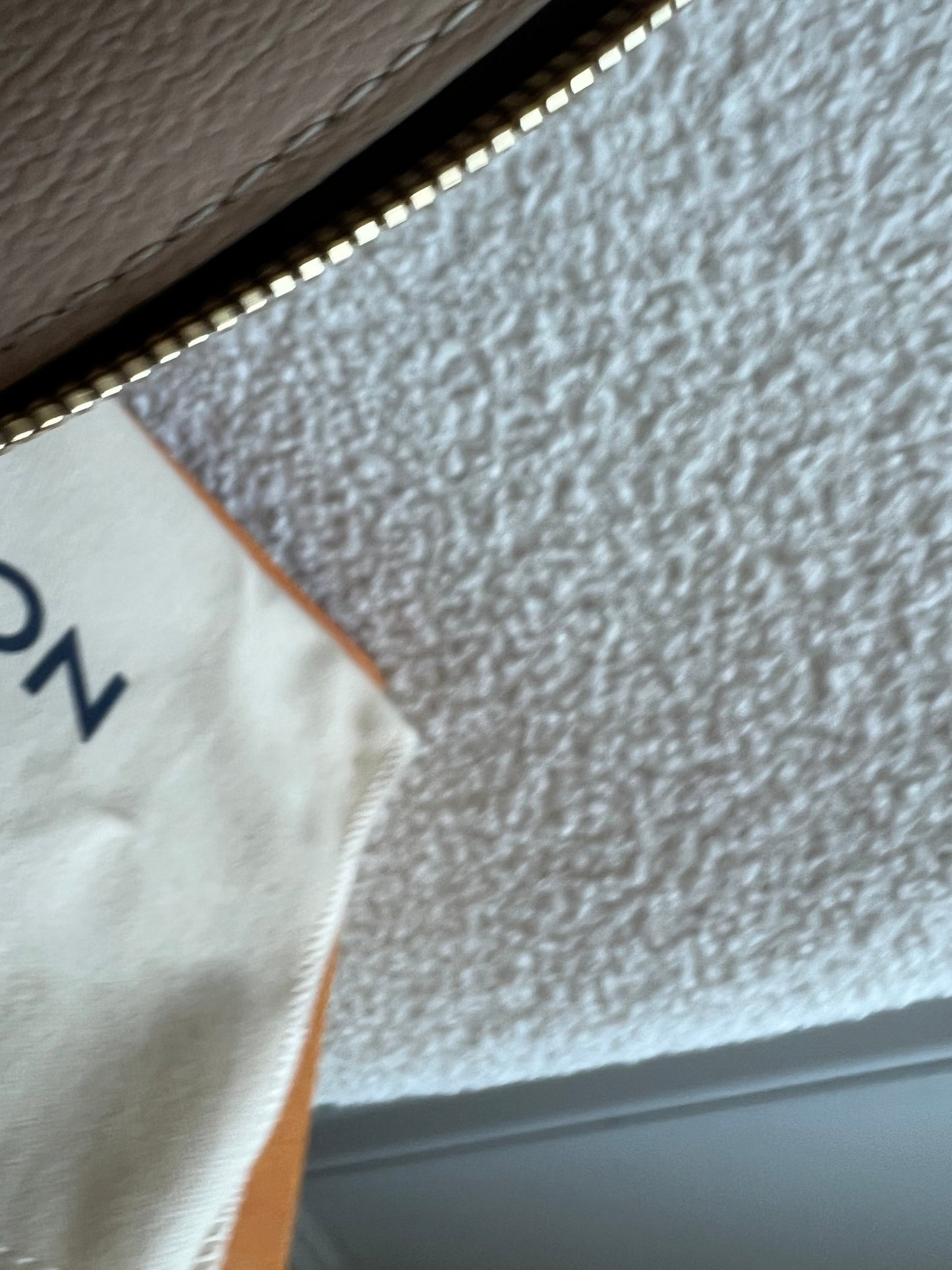 Louis Vuitton Cosmetic Pouch PM Monogram (RRP £425)