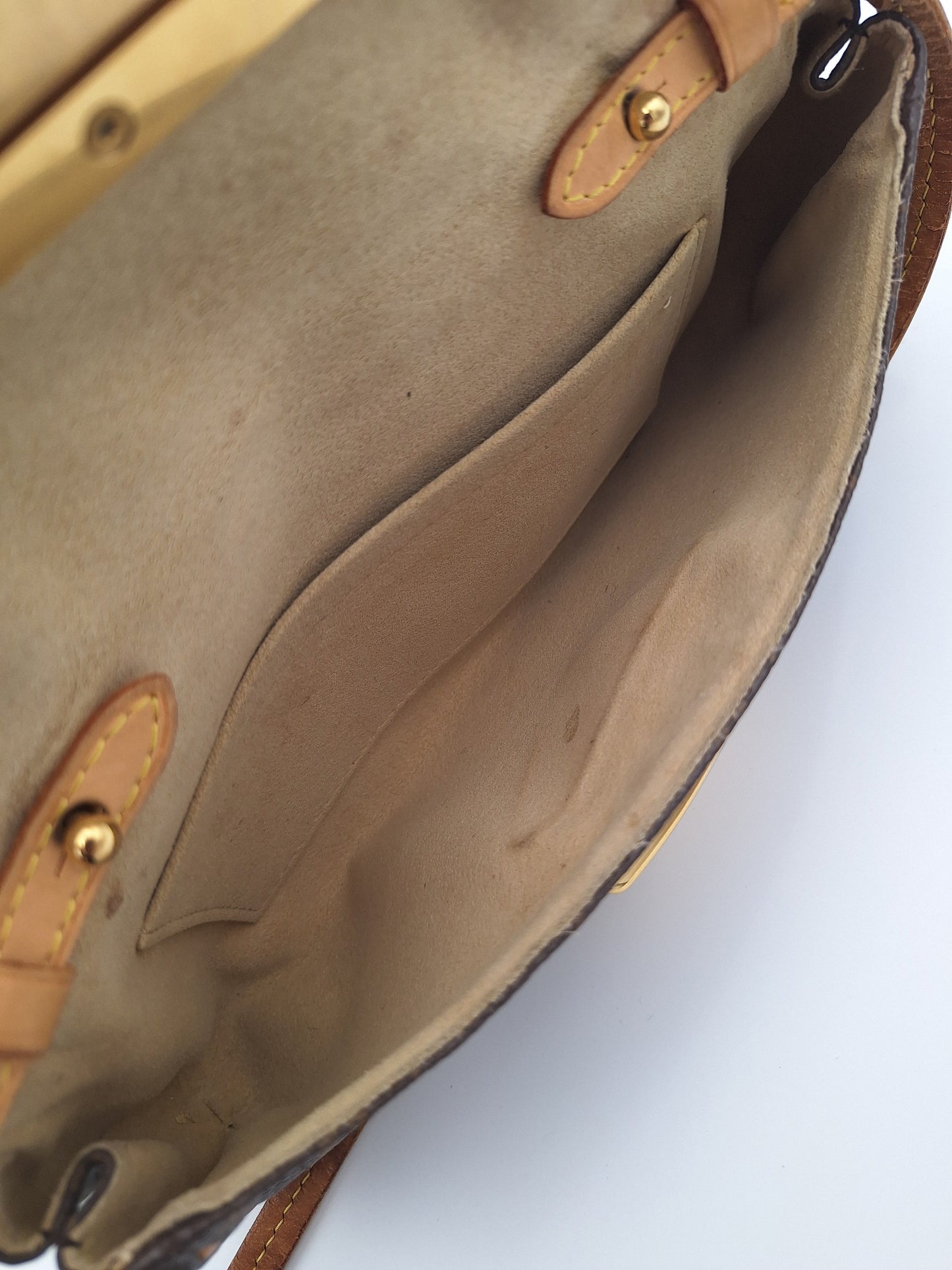 LOUIS VUITTON MONOGRAM BEVERLY CLUTCH (M40122)