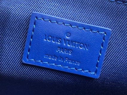 Louis Vuitton S Lock Sling Bag