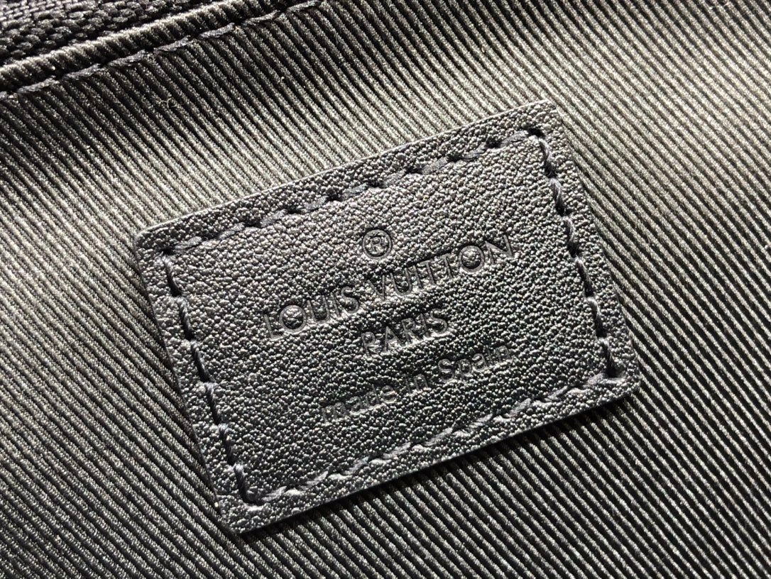 Louis Vuitton S Lock Sling Bag