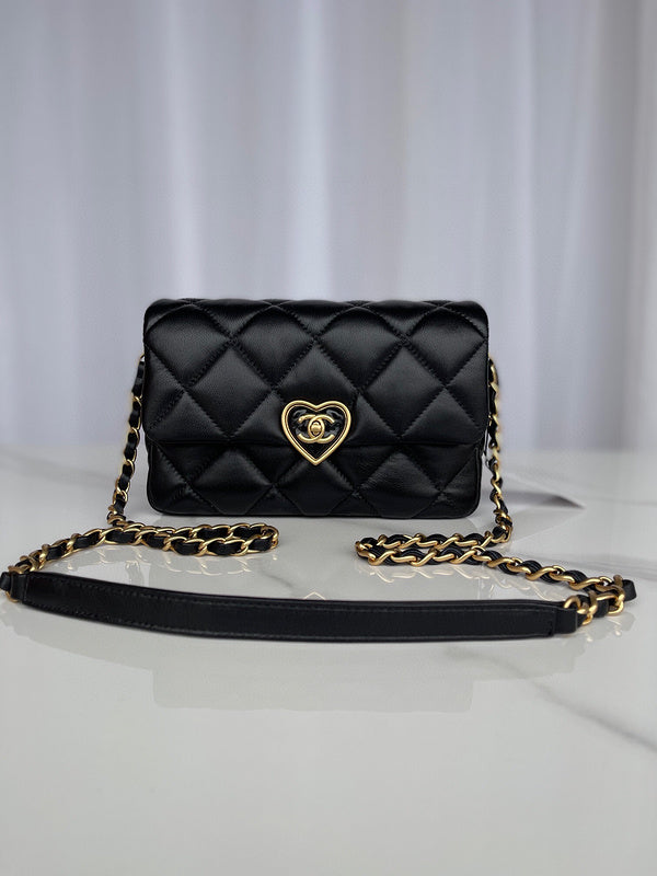Chanel Luxury Handbag Style 106