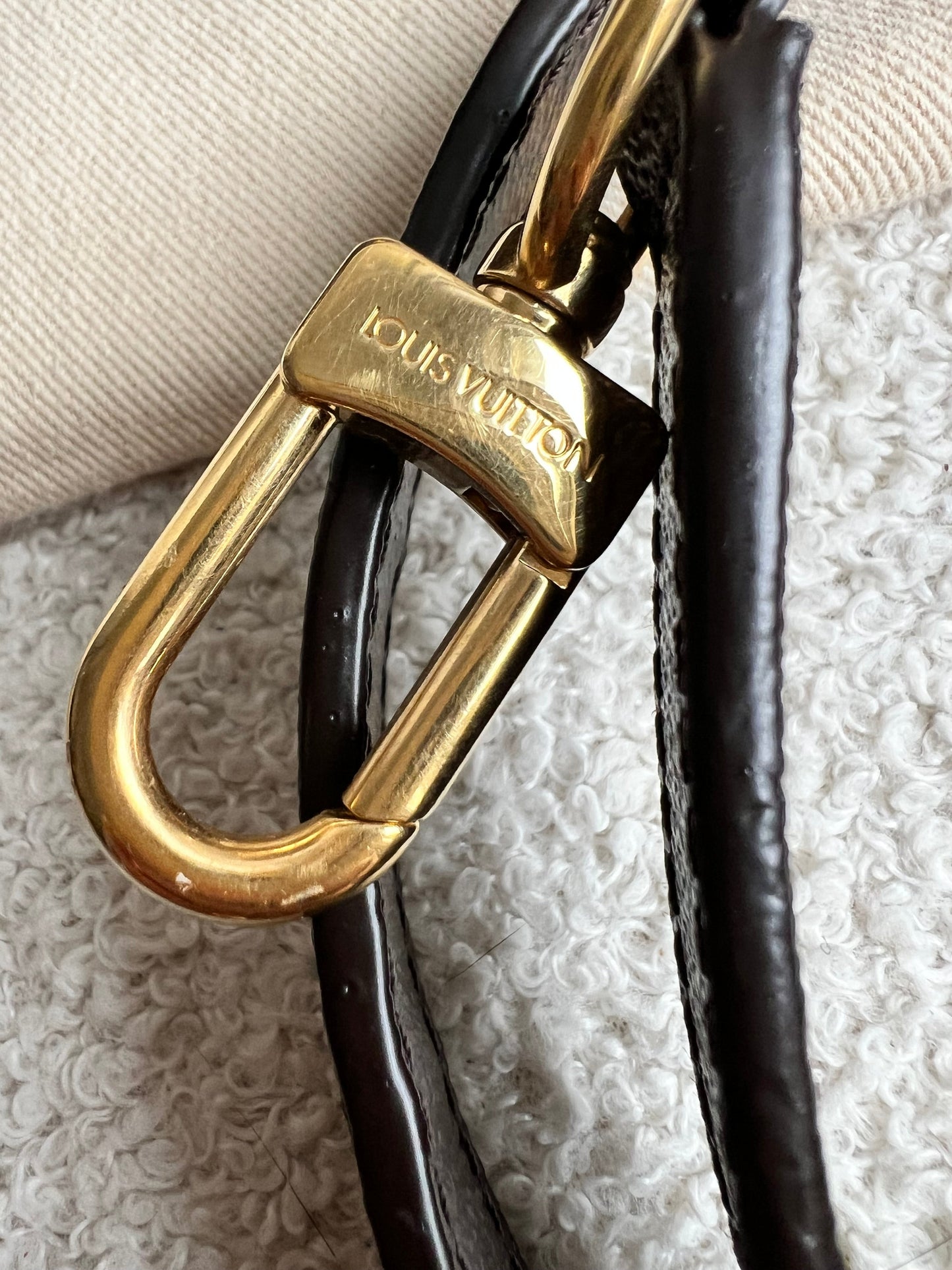 Louis Vuitton Pochette Metis Monogram (RRP £2,020)