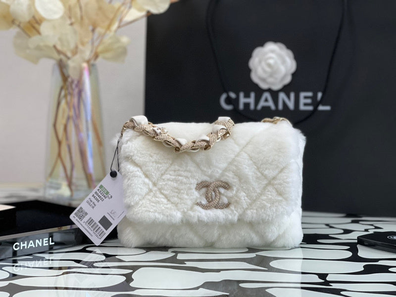 Chanel Luxury Handbag Style 596