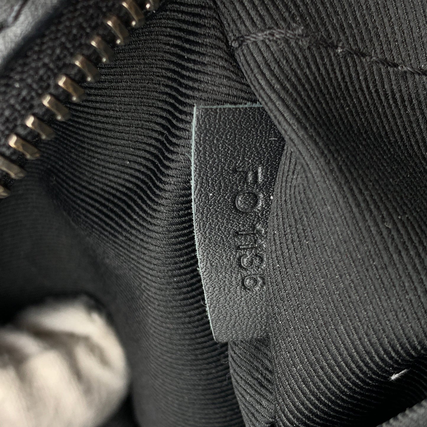 Louis Vuitton Crossbody Bag District