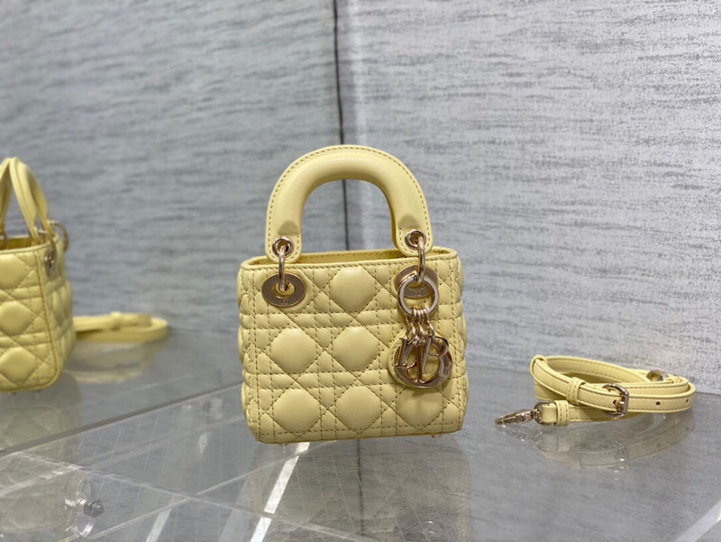 Chanel Luxury Handbag Style 360