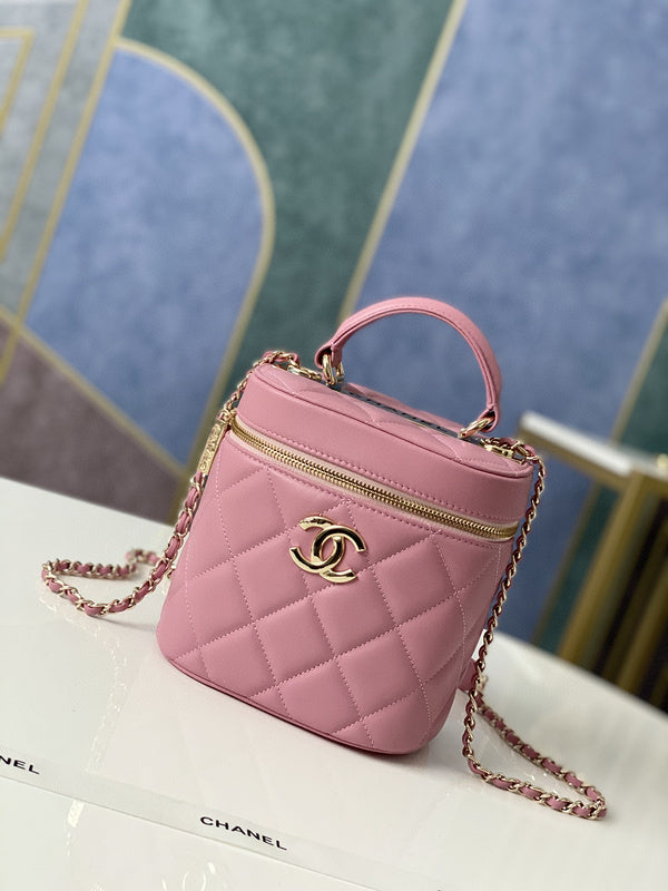 Chanel Luxury Handbag Style 656