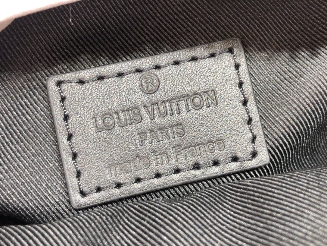 Louis Vuitton S Lock Messenger Bag
