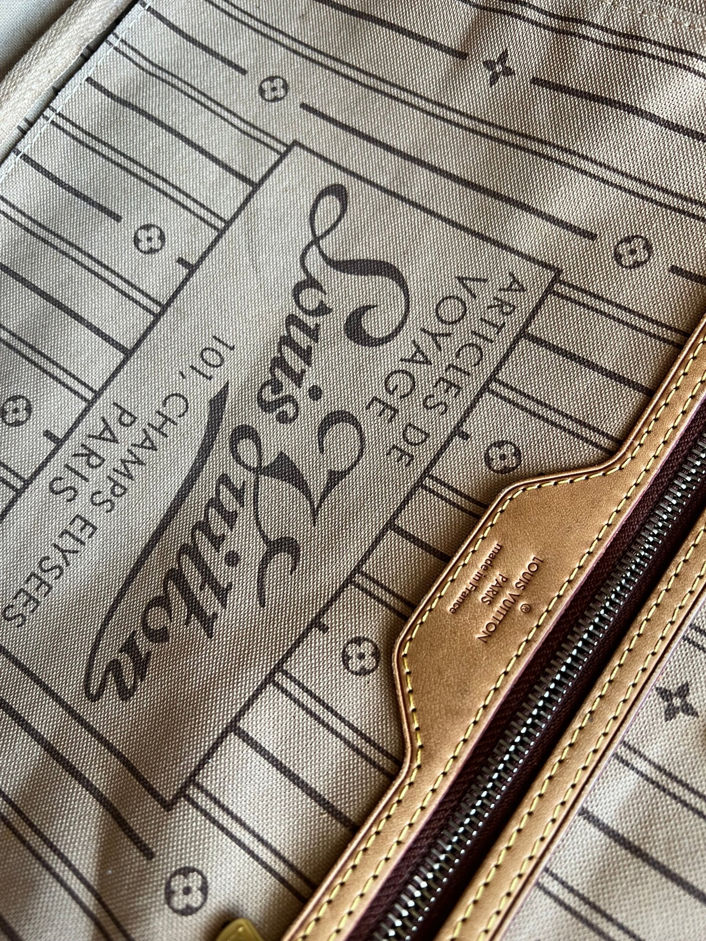 Louis Vuitton Neverfull MM Monogram Beige