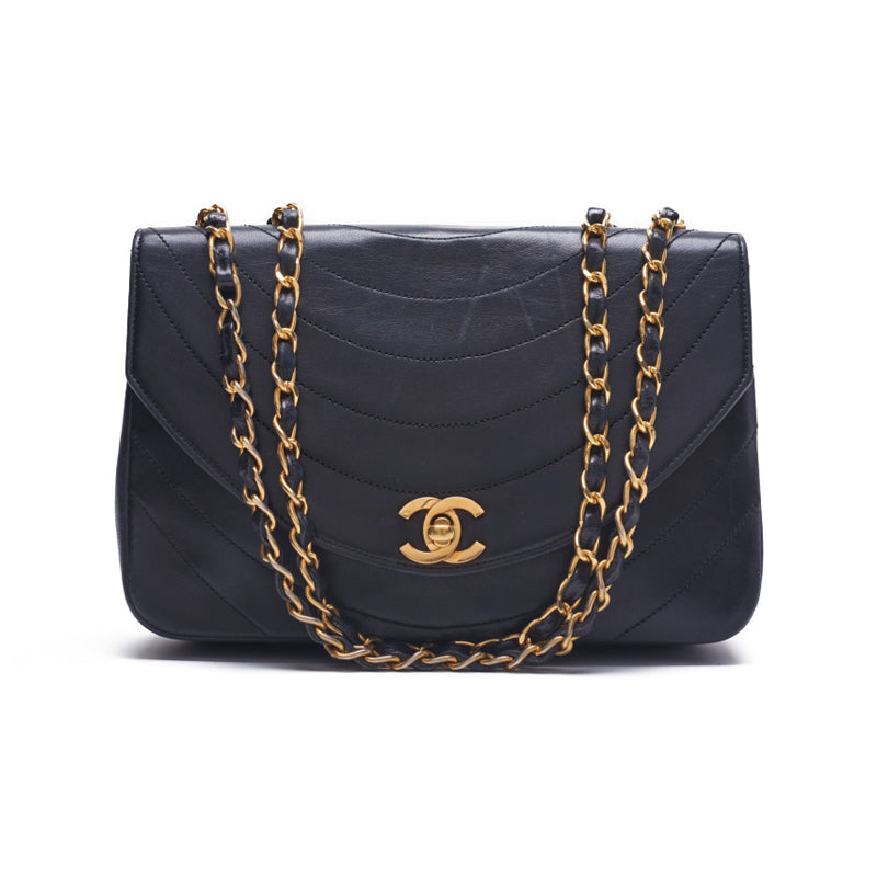 Chanel Flap Black Chain Shoulder Bag Style