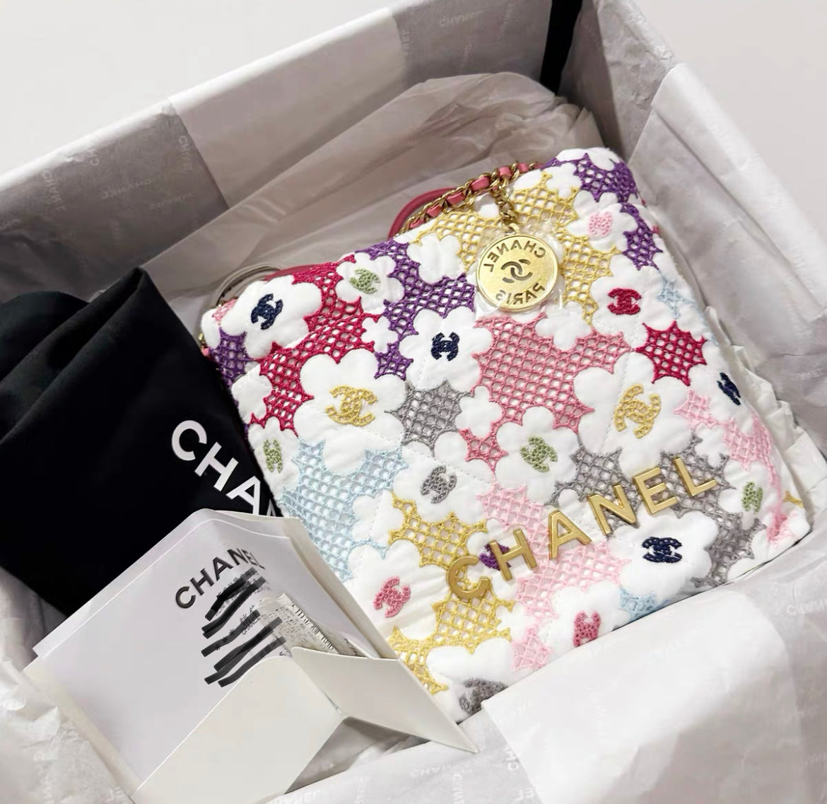 Blooming Raffia Chanel 22 In Lace Patchwork With Gold-Tone Hardware Mini Size