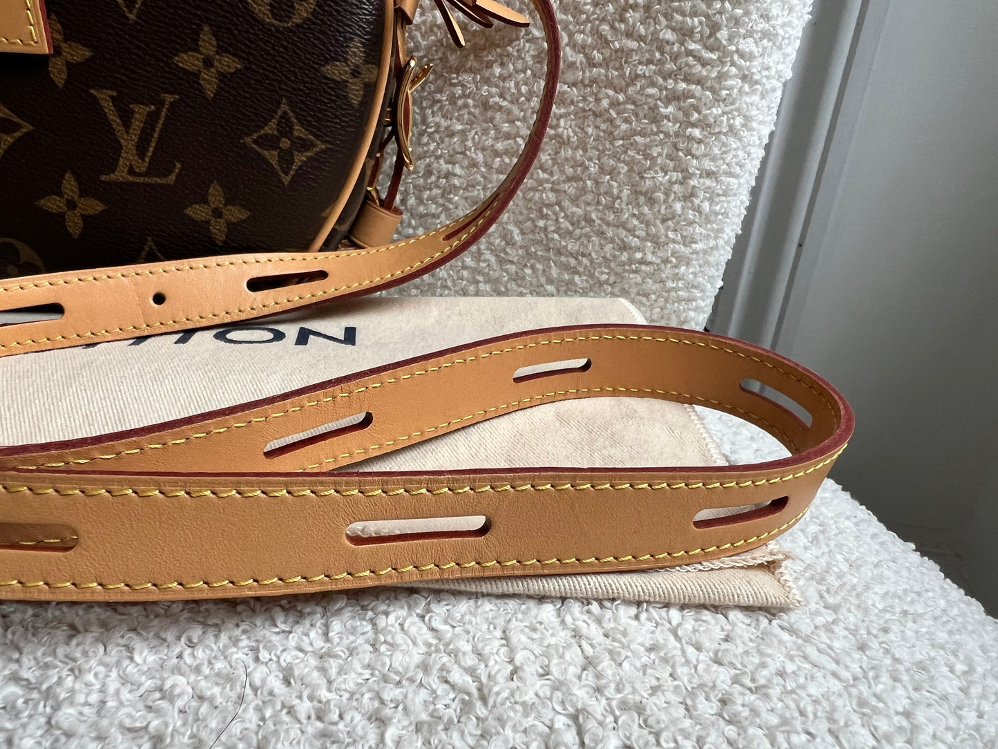 Louis Vuitton Boite Chapeau Souple MM (RRP £2320)