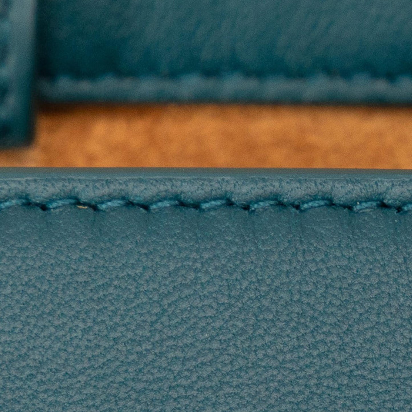 Bottega Veneta Maxi Intrecciato Mini Cassette Crossbody (MLB-SyAxrp)