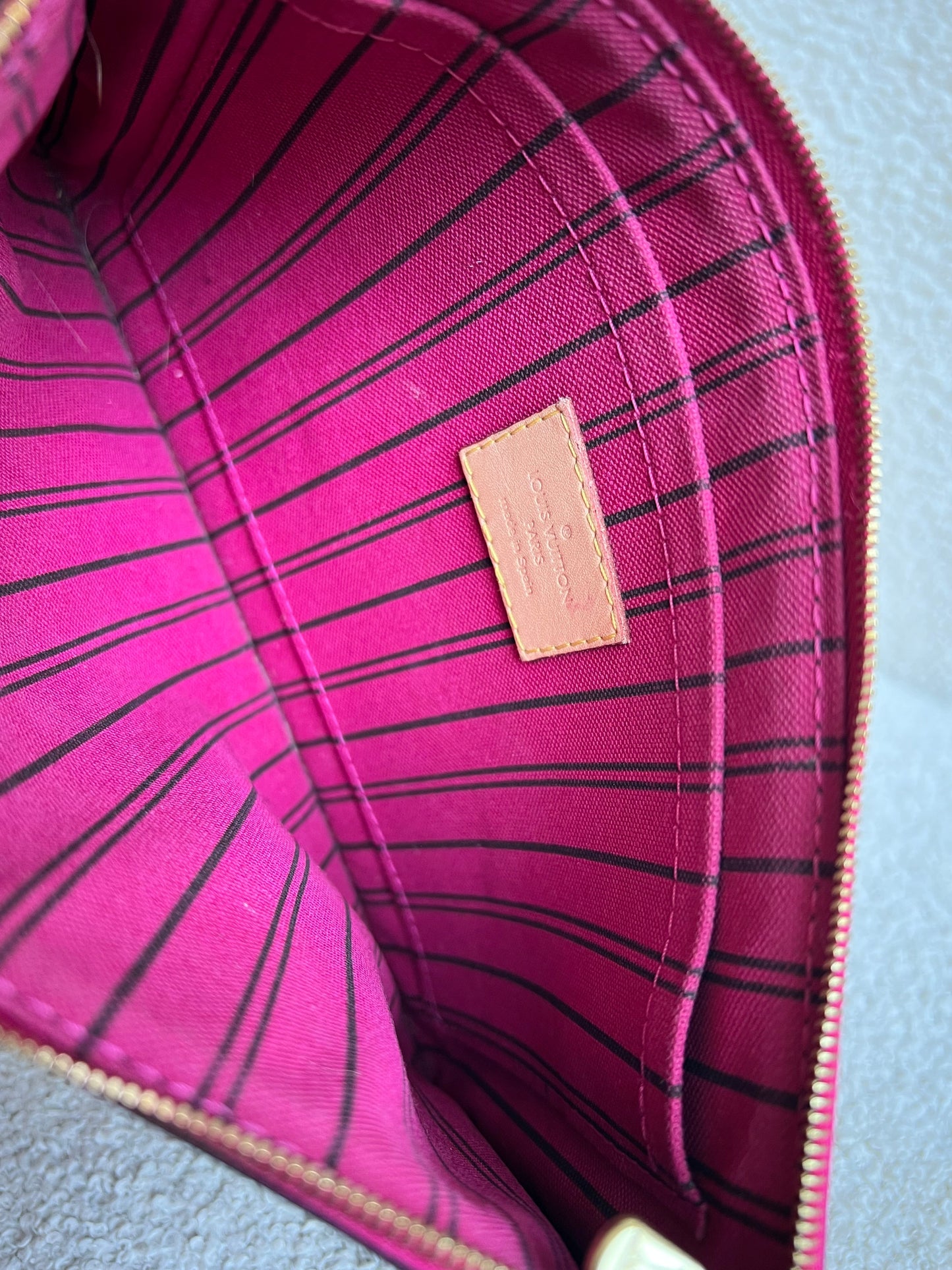 Louis Vuitton Pouch (from Neverfull MM) in Monogram