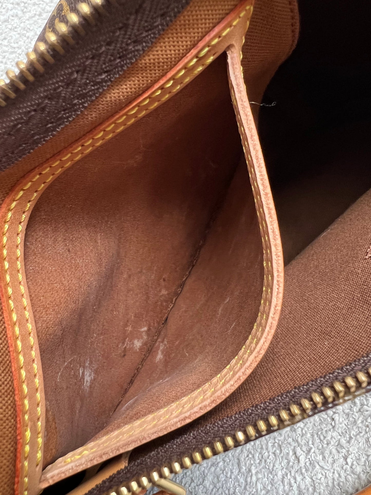 Louis Vuitton Speedy 35 Monogram Canvas