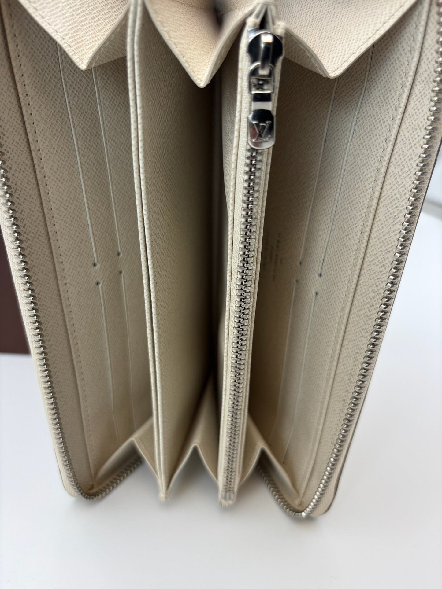 Louis Vuitton Epi Zippy Wallet