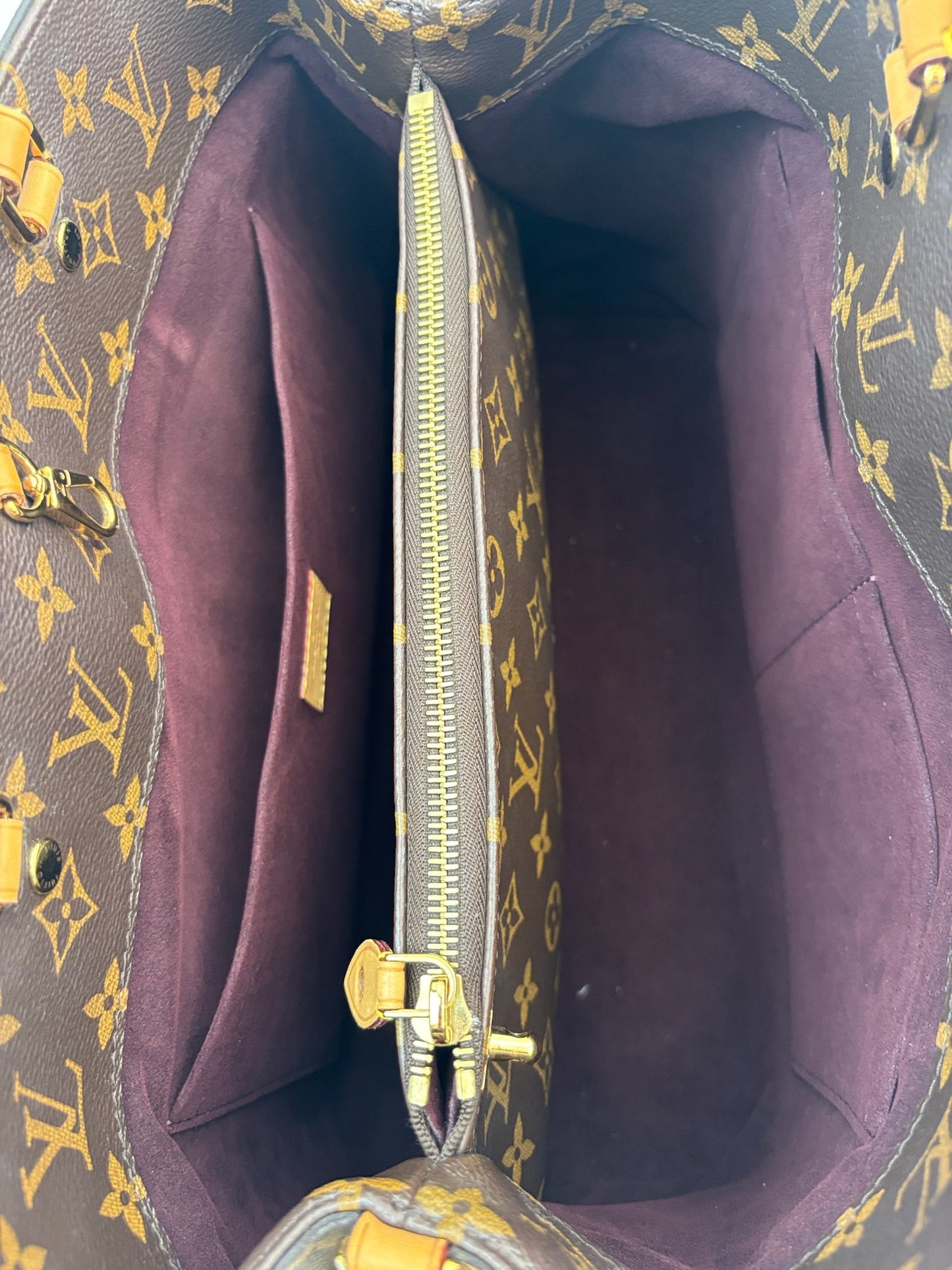 Louis Vuitton Montaigne Handbag