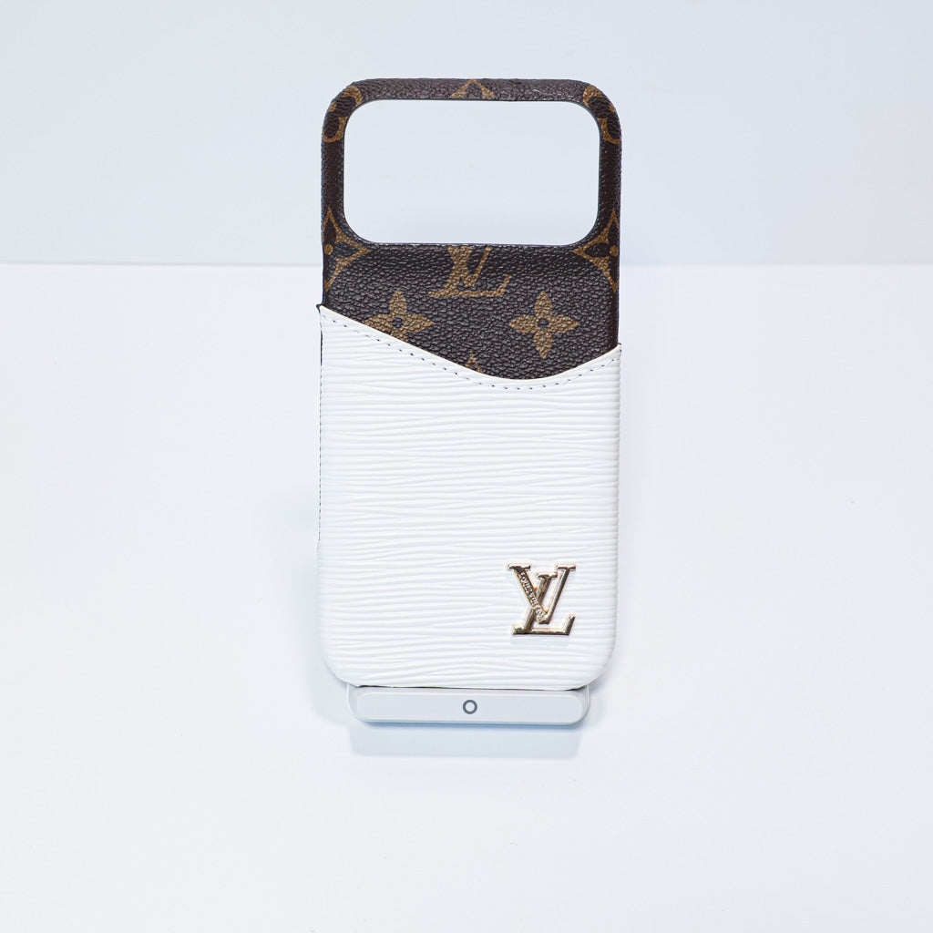 LV Case iPhone 17 Accent Leather