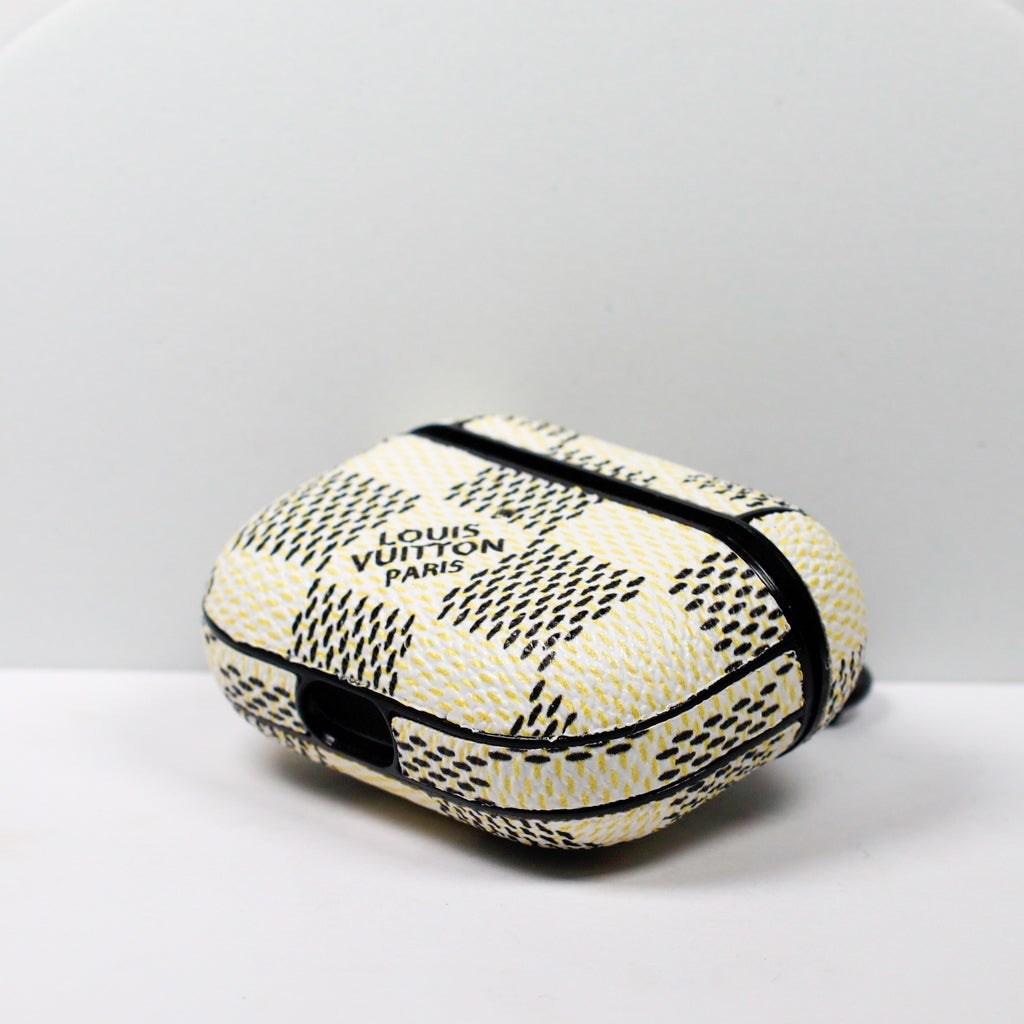 Designer AirPods 23Pro Case White Checkered
