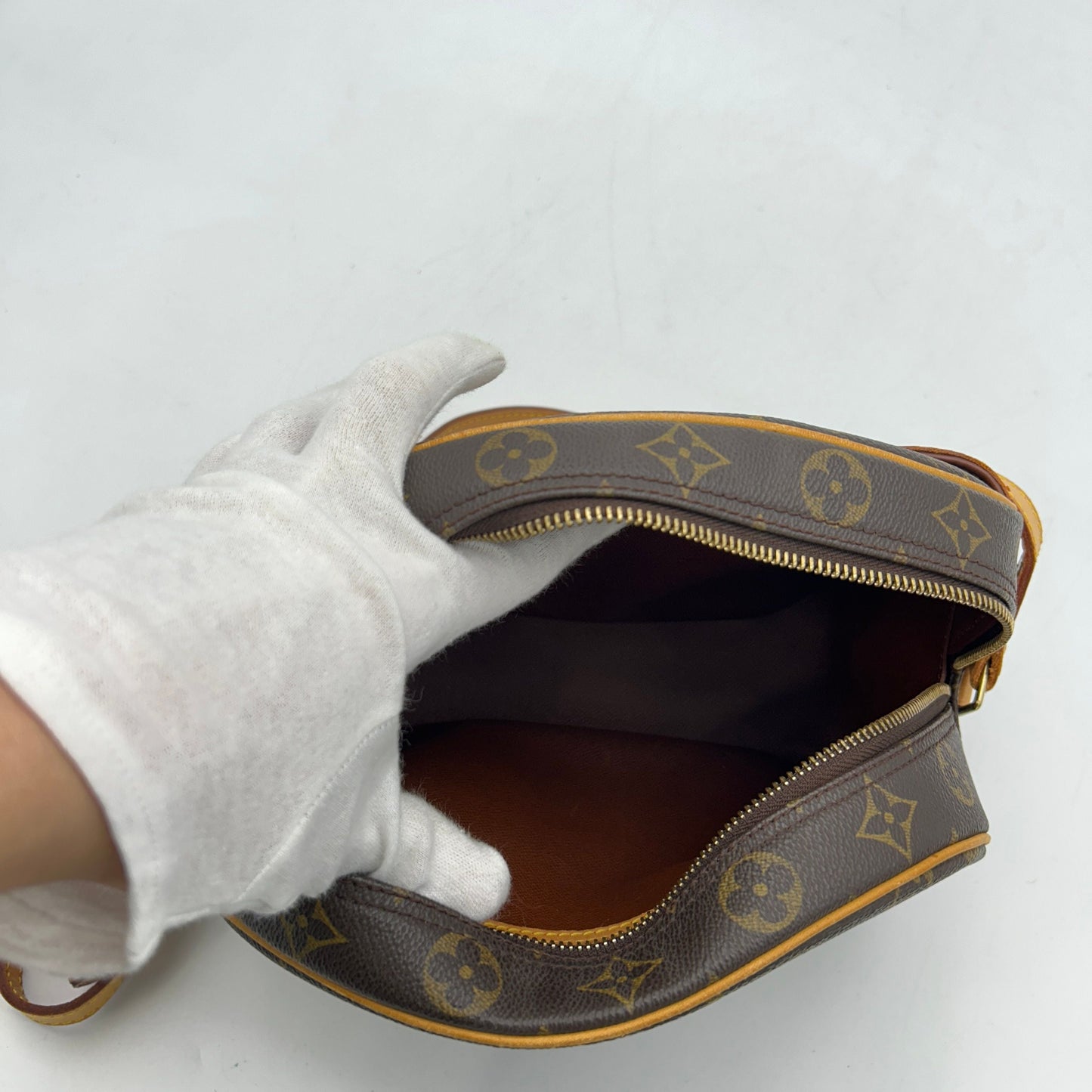 LOUIS VUITTON 2003 Blois Crossbody Bag 2101218429299