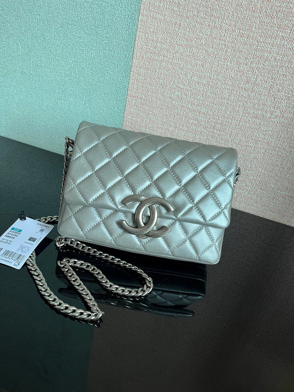 Chanel Luxury Handbag Style 43