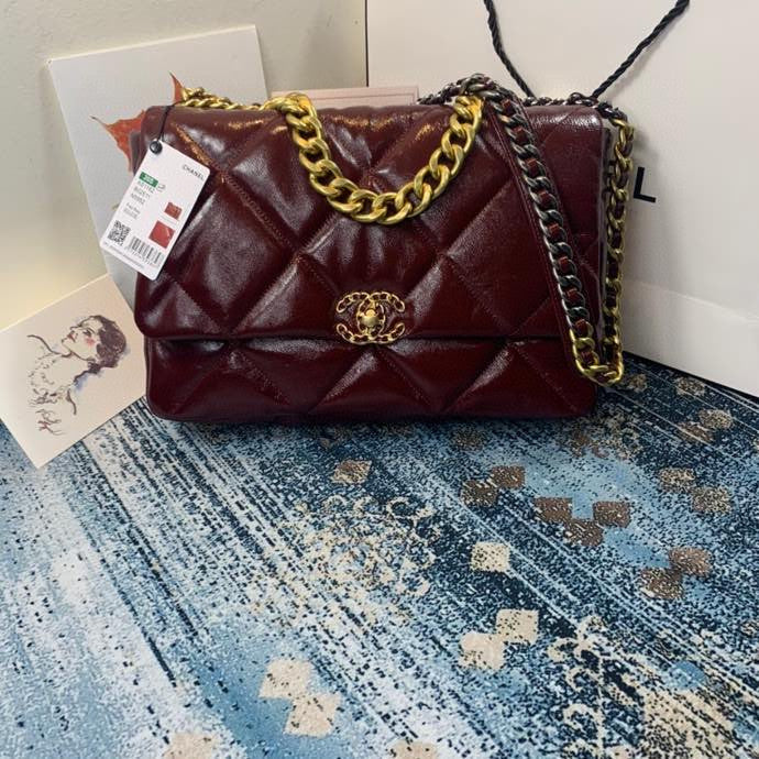 Chanel Luxury Handbag Style 570