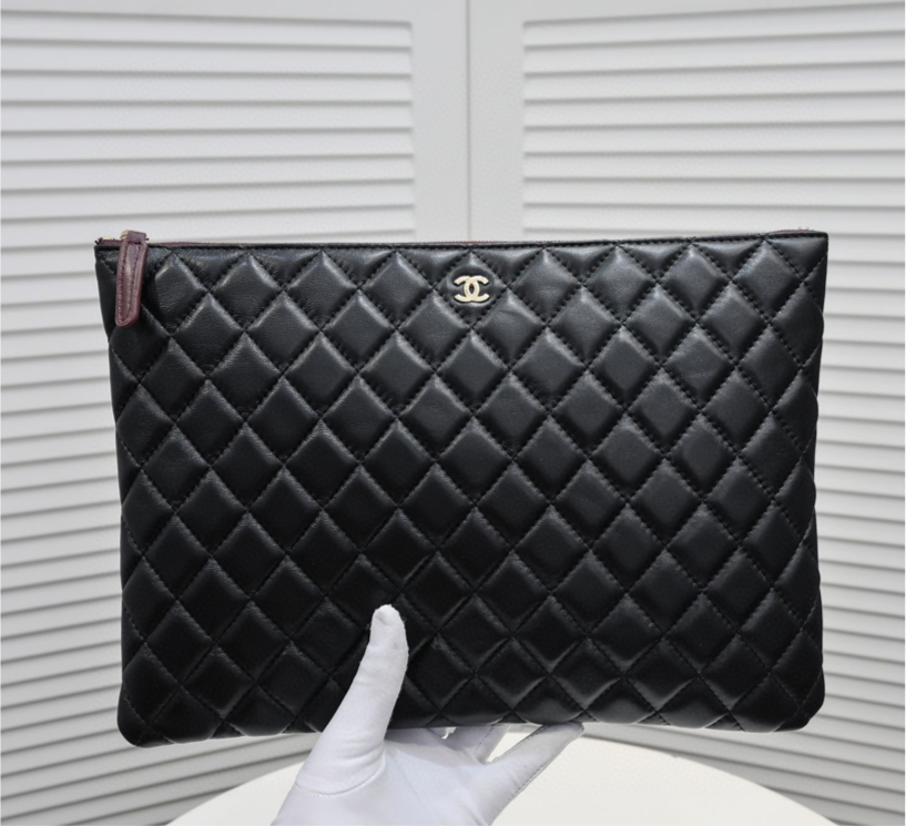 Chanel Luxury Clutch Style