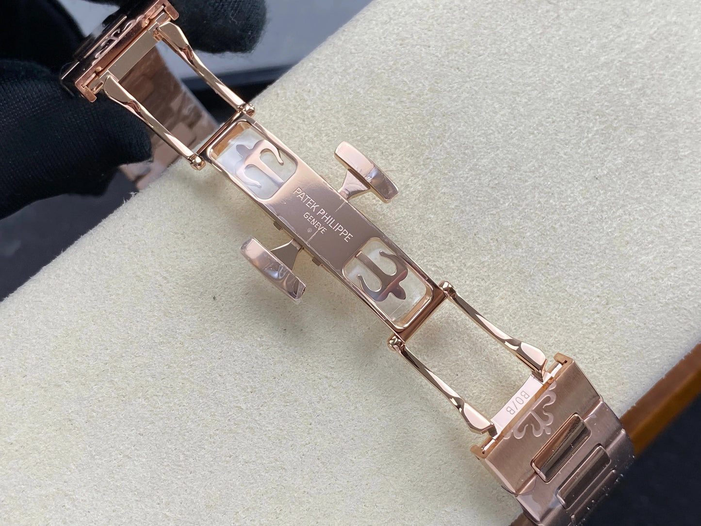 Patek Philippe Nautilus 35.2mm Rose Gold Case White Dial