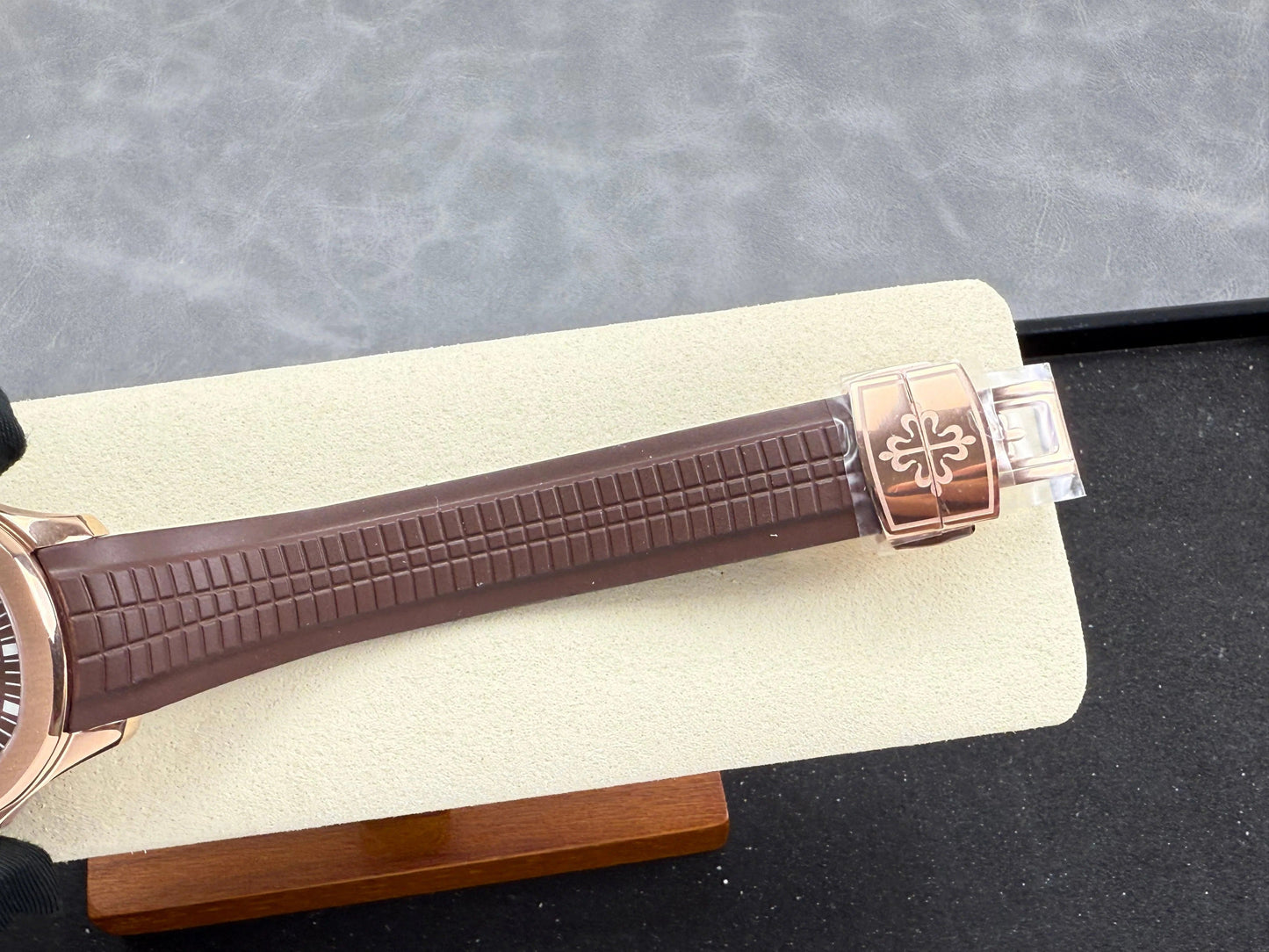 Patek Philippe Aquanaut Travel Time 40mm Brown Dial Rose Gold Case