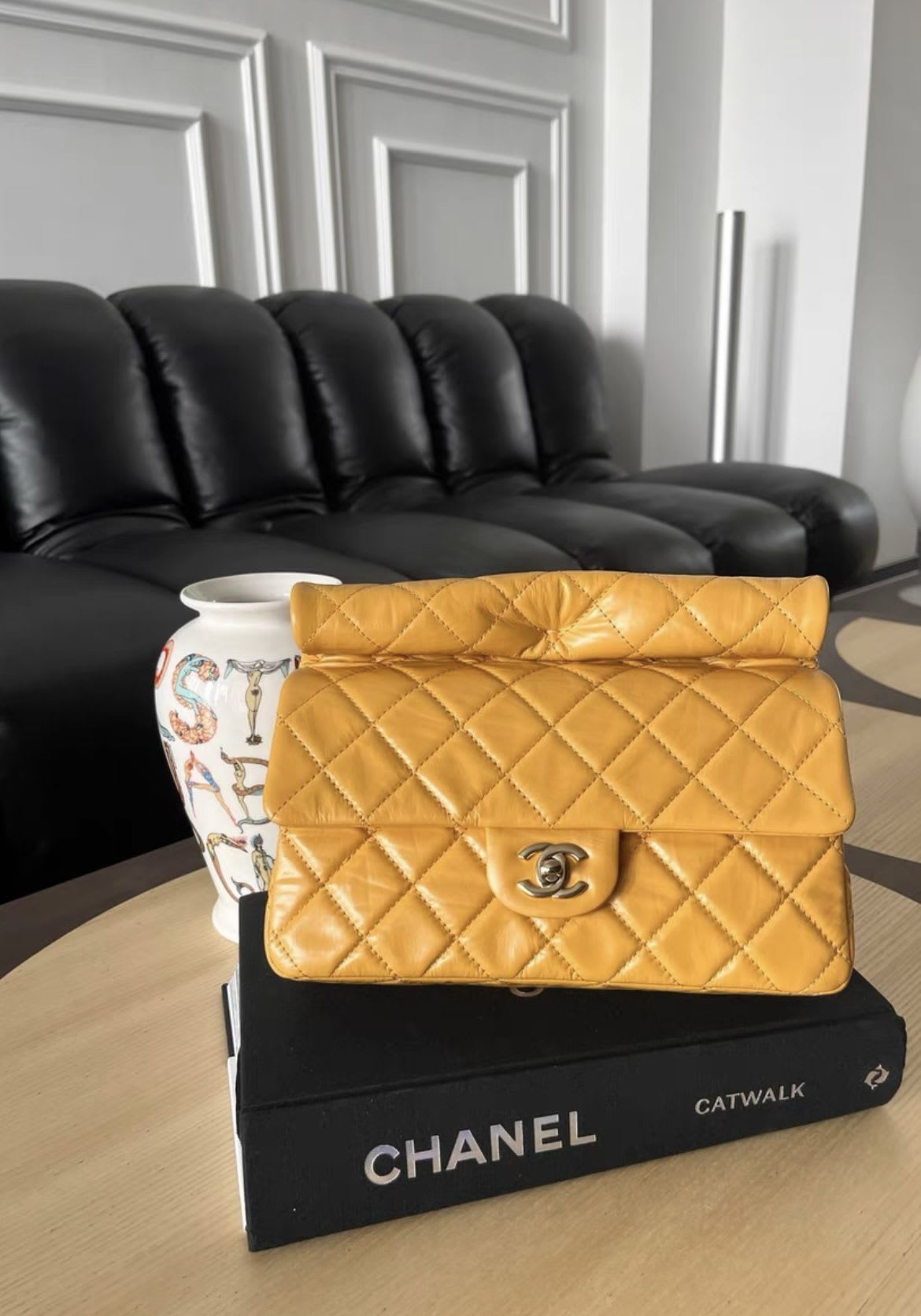 Chanel Luxury Leather Handbag Style 15