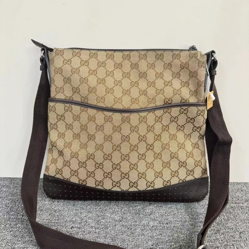 Gucci GG Supreme Canvas Beige Crossbody Bag