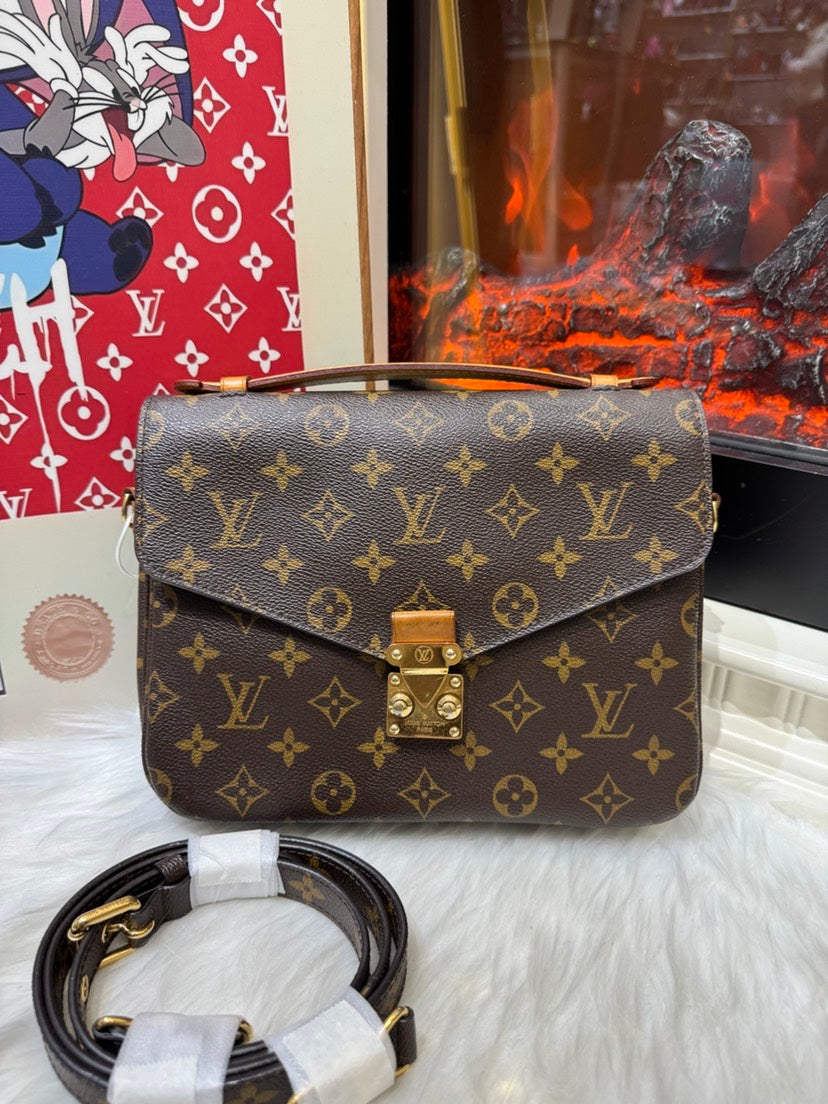 Louis Vuitton Métis Monogram Crossbody Bag Brown