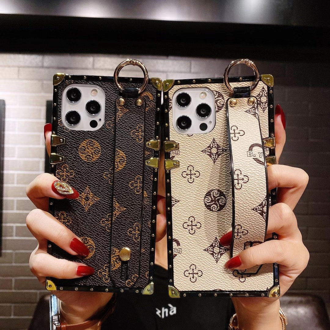 Vintage pattern wrist phone case for Samsung