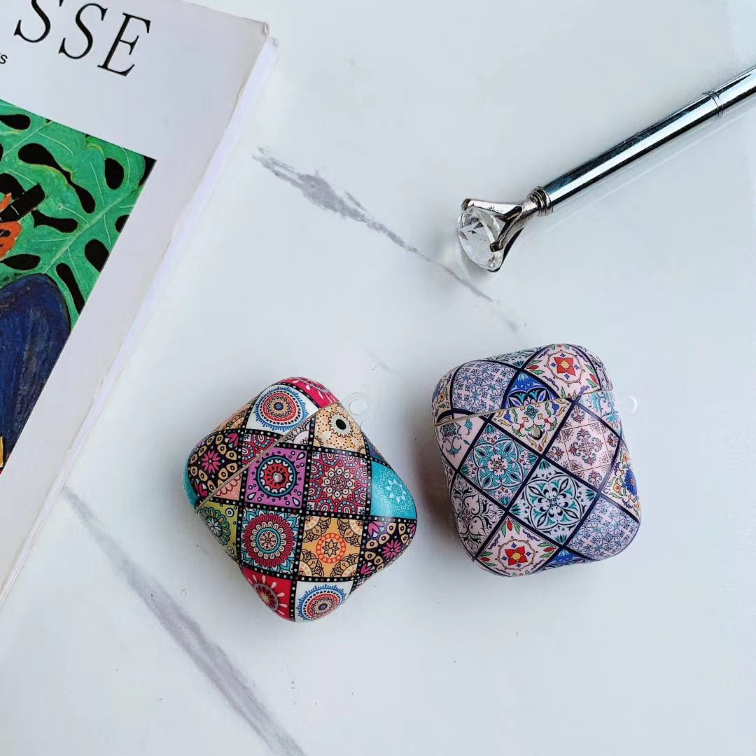 Rhombus retro pattern Airpods case