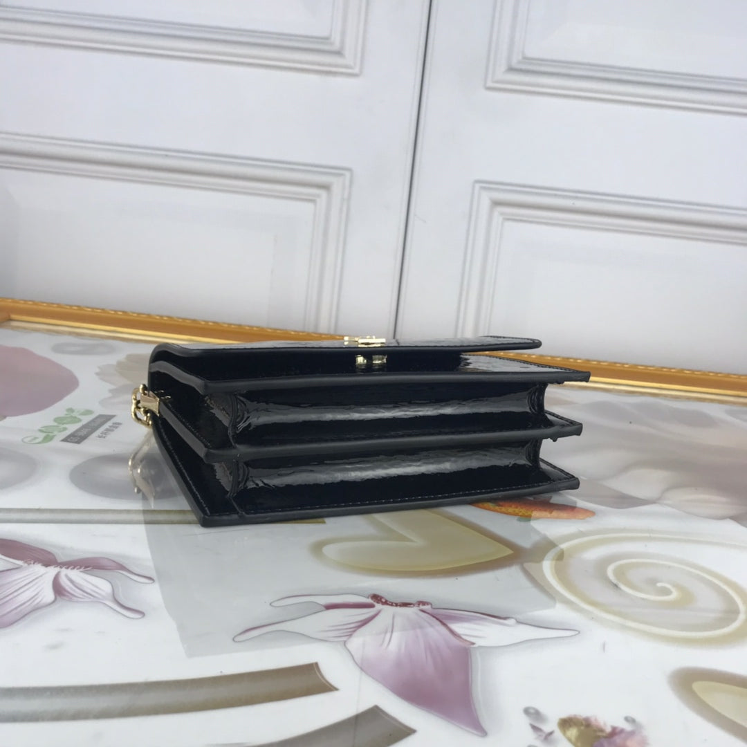 L v black 21*14*7CM