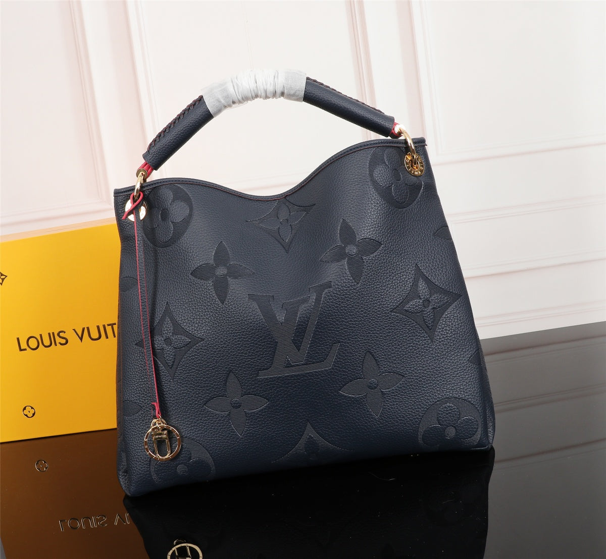 L v tote 42*32*16CM 95