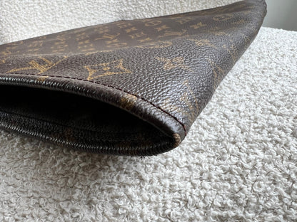 Louis Vuitton Monogram Poch Documents Portfolio Case 39