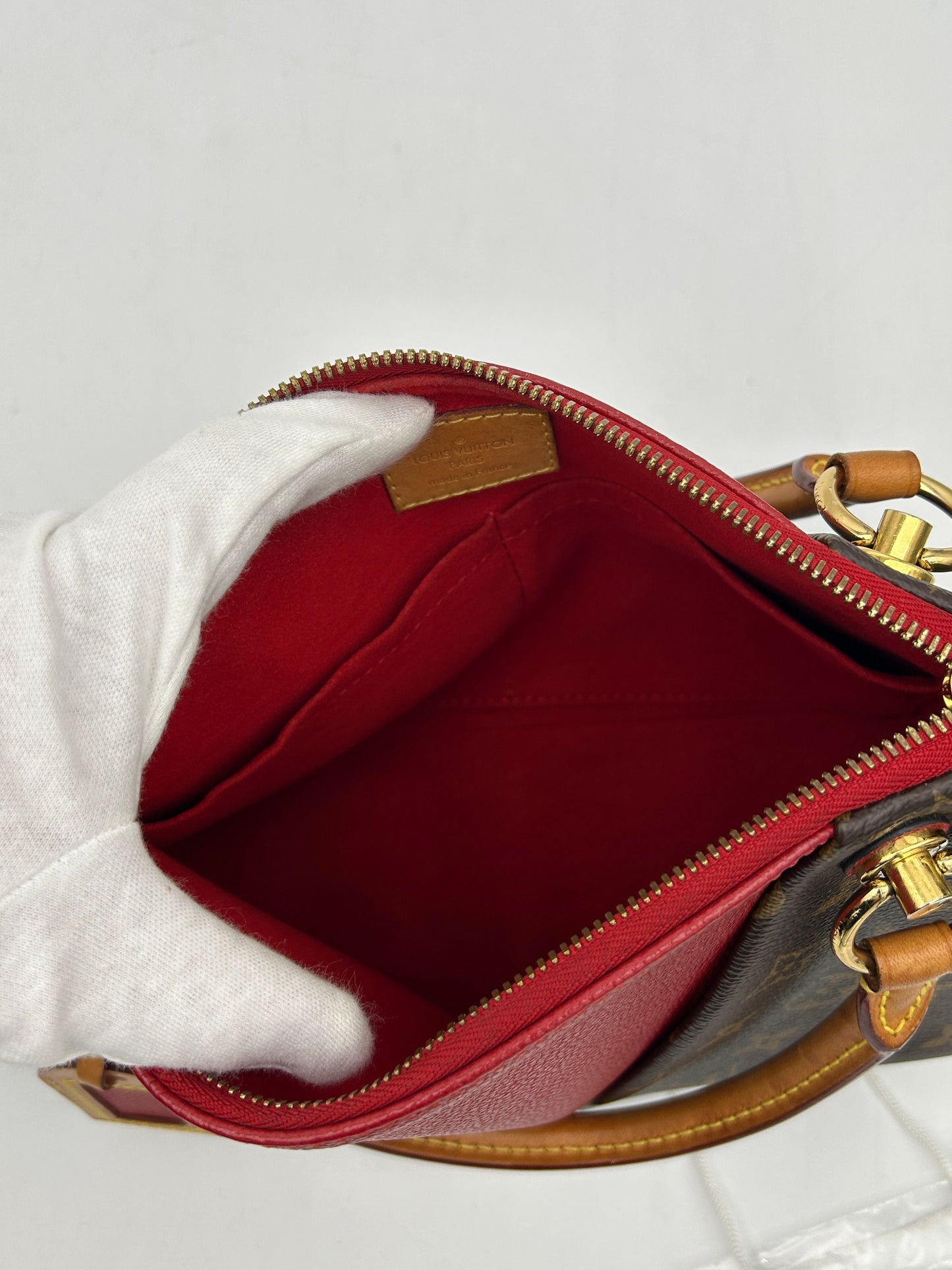 Louis Vuitton Monogram V MM - Brown Crossbody Bags Handbags LA31436