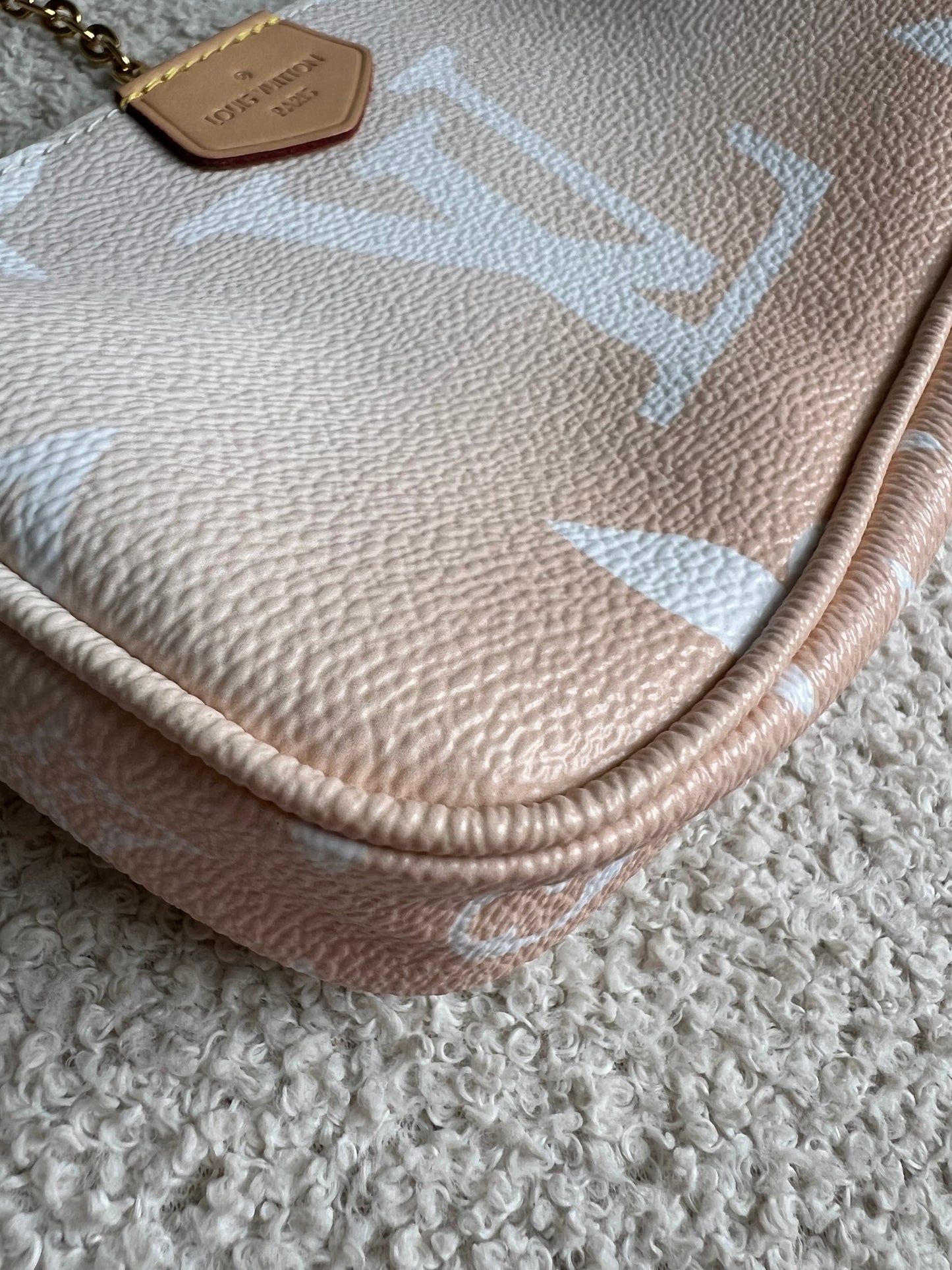 Louis Vuitton Multi Pochette Accessoires Summer By the Pool Limited Edition