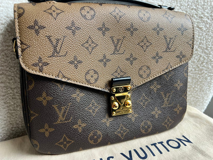 Louis Vuitton Pochette Metis Reverse Monogram (RRP £2,020)