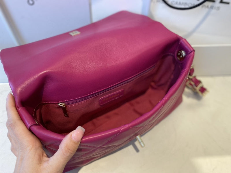Chanel Luxury Handbag Style 639