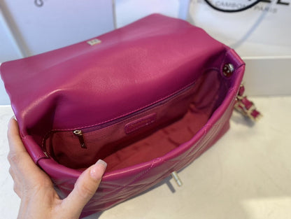 Chanel Luxury Handbag Style 639