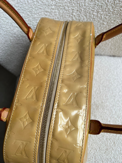 Louis Vuitton Tompkins Square Bag Pearl Monogram Vernis