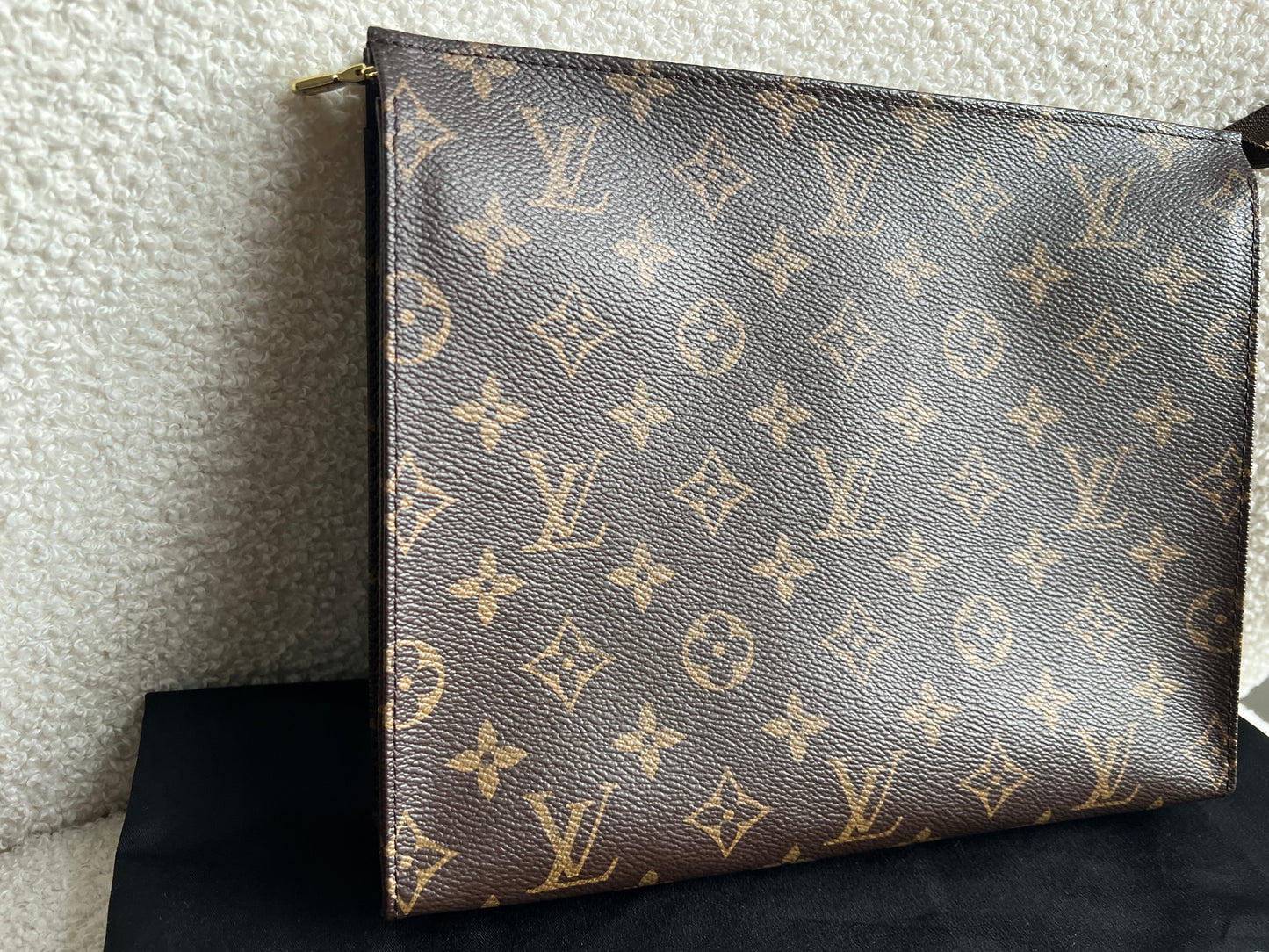 Louis Vuitton Toiletry Pouch 26 Monogram