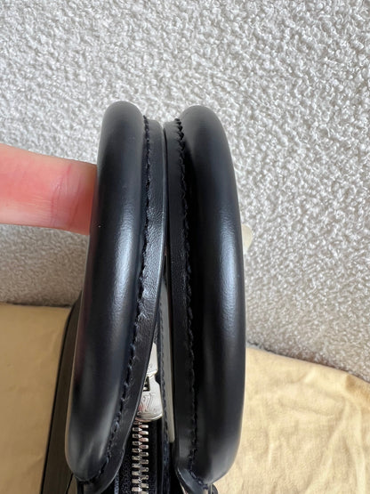 Louis Vuitton Alma BB Black Epi (RRP £1540)