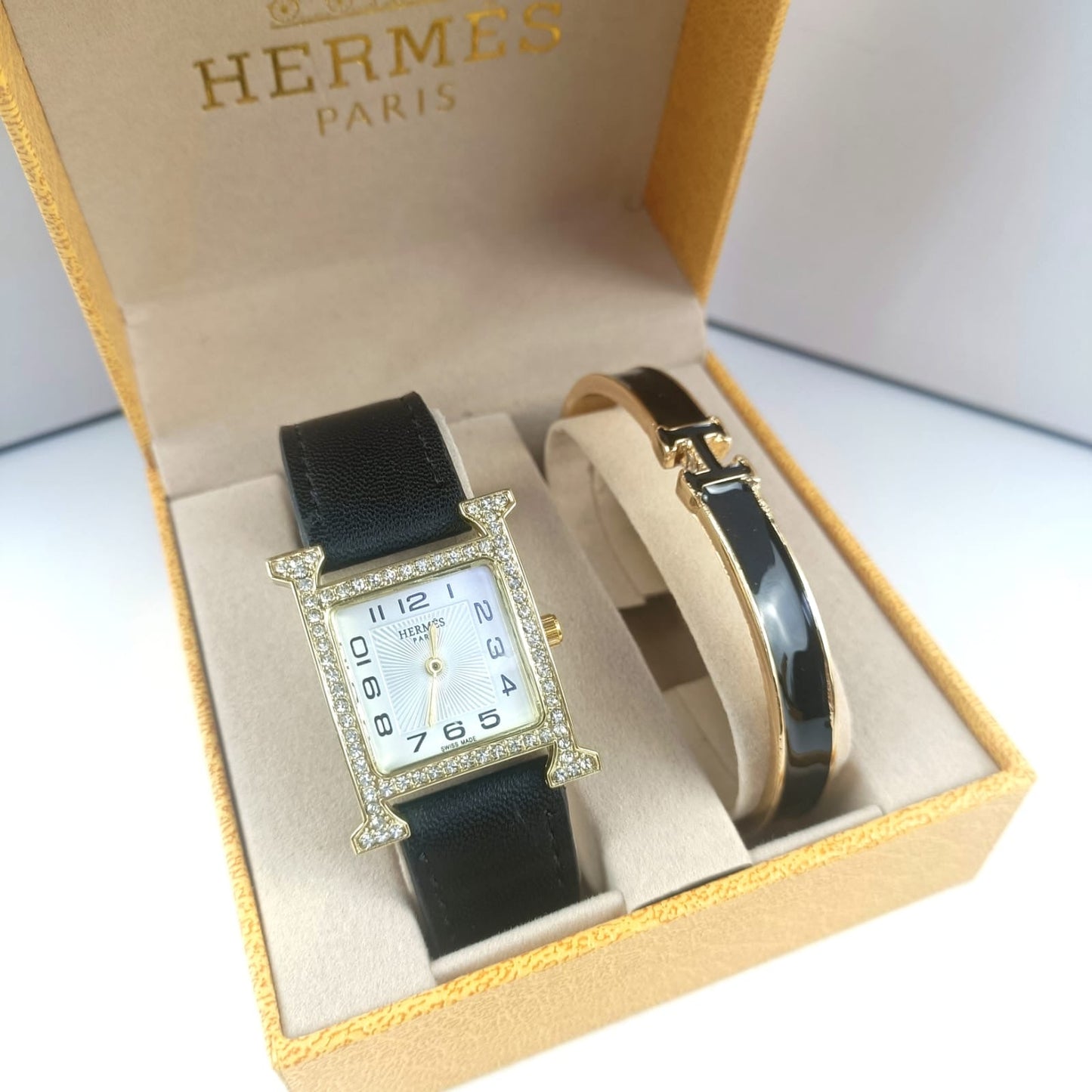 Hermès Watche and Bangle Set