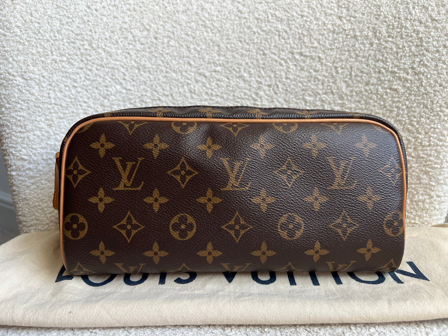 Louis Vuitton Dopp Kit Toilet Pouch Monogram (RRP £780)