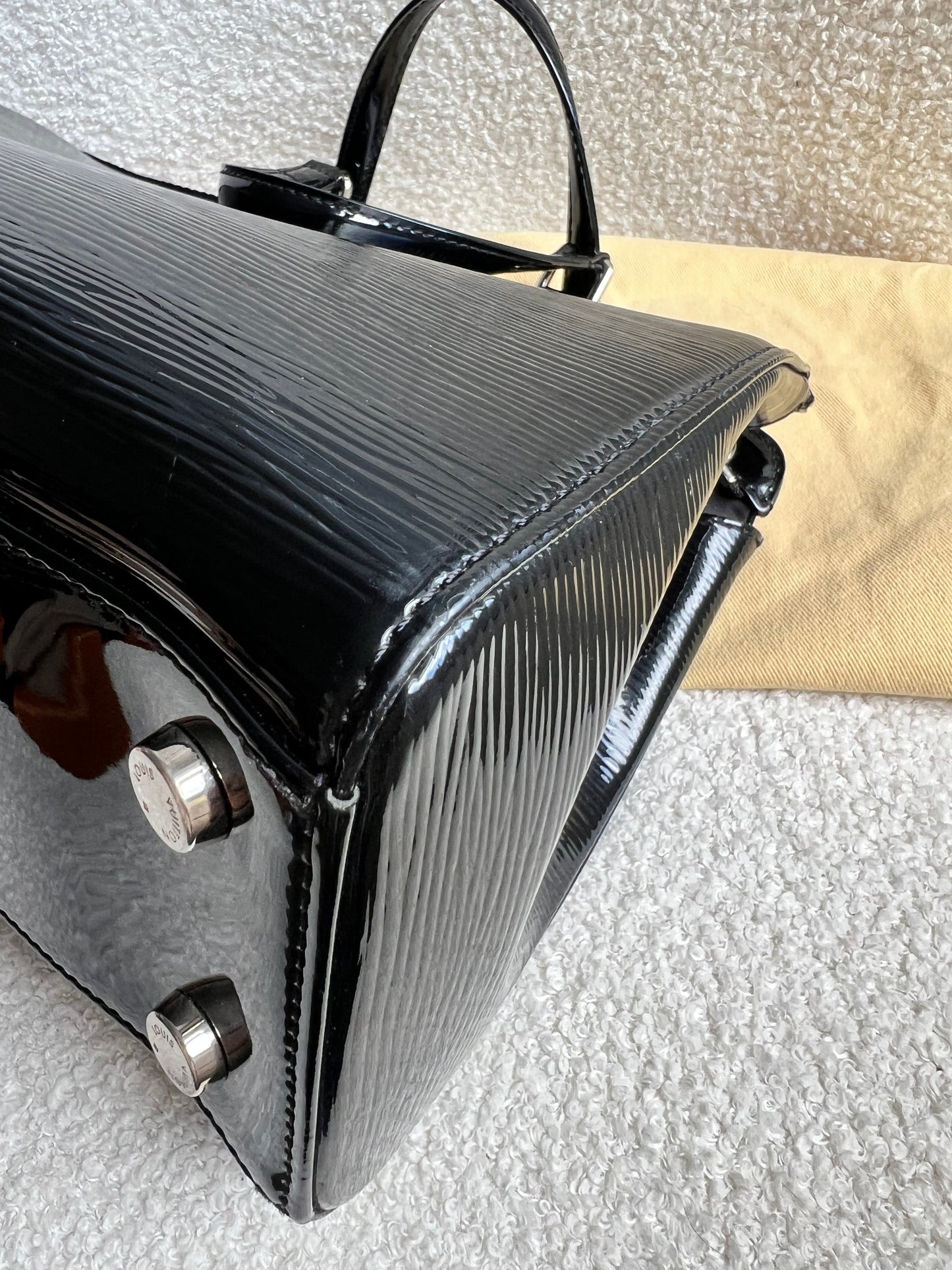 Louis Vuitton Brea MM in Epi Leather (RRP £1650)