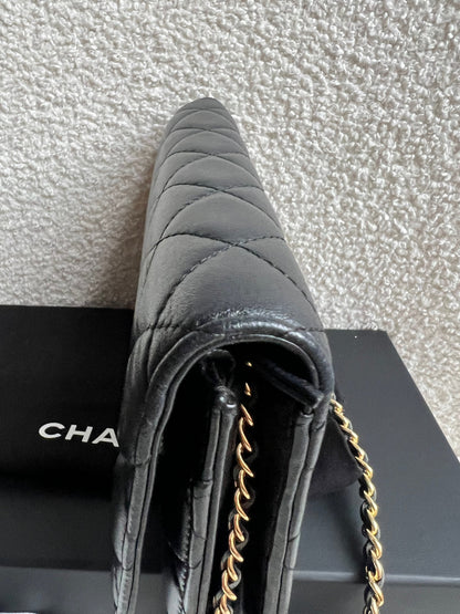 Chanel Wallet on Chain in Black Lambskin Gold Hardware (RRP £2,930)